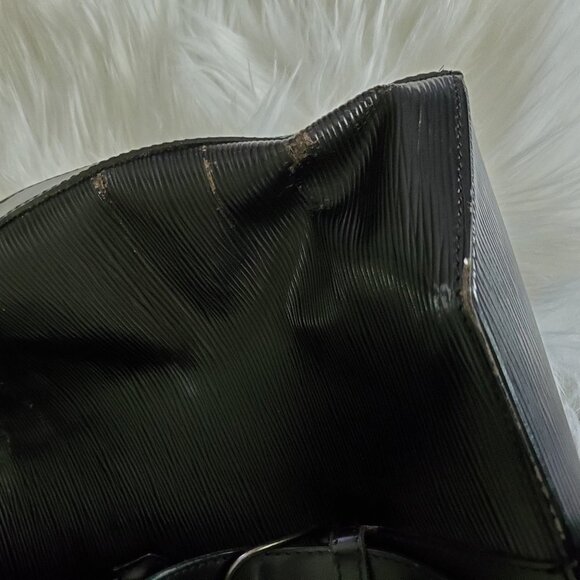 Authentic Louis Vuitton Sac a Dos Drawstring Backpack Epi Leather Black main image 7